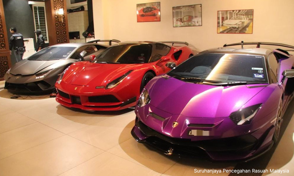 Cadillac Coupe DE Ville (1965, ENG999) 340hk på Merinfo.se Cadillac Coupe DE Ville (1965, ENG999) 340hk på Merinfo.se