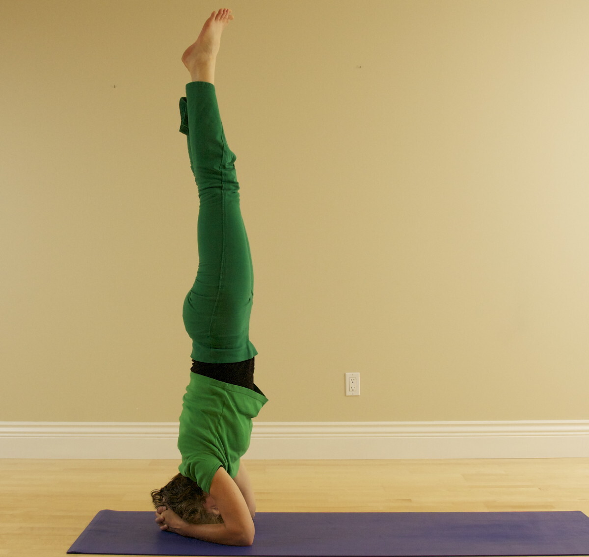 Sirsasana I (Headstand) Tutorial Sirsasana I (Headstand) Tutorial