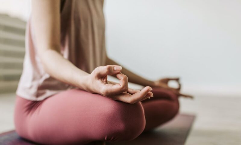 Yoga breathing: Pranayama techniques | YOGI TIMES
